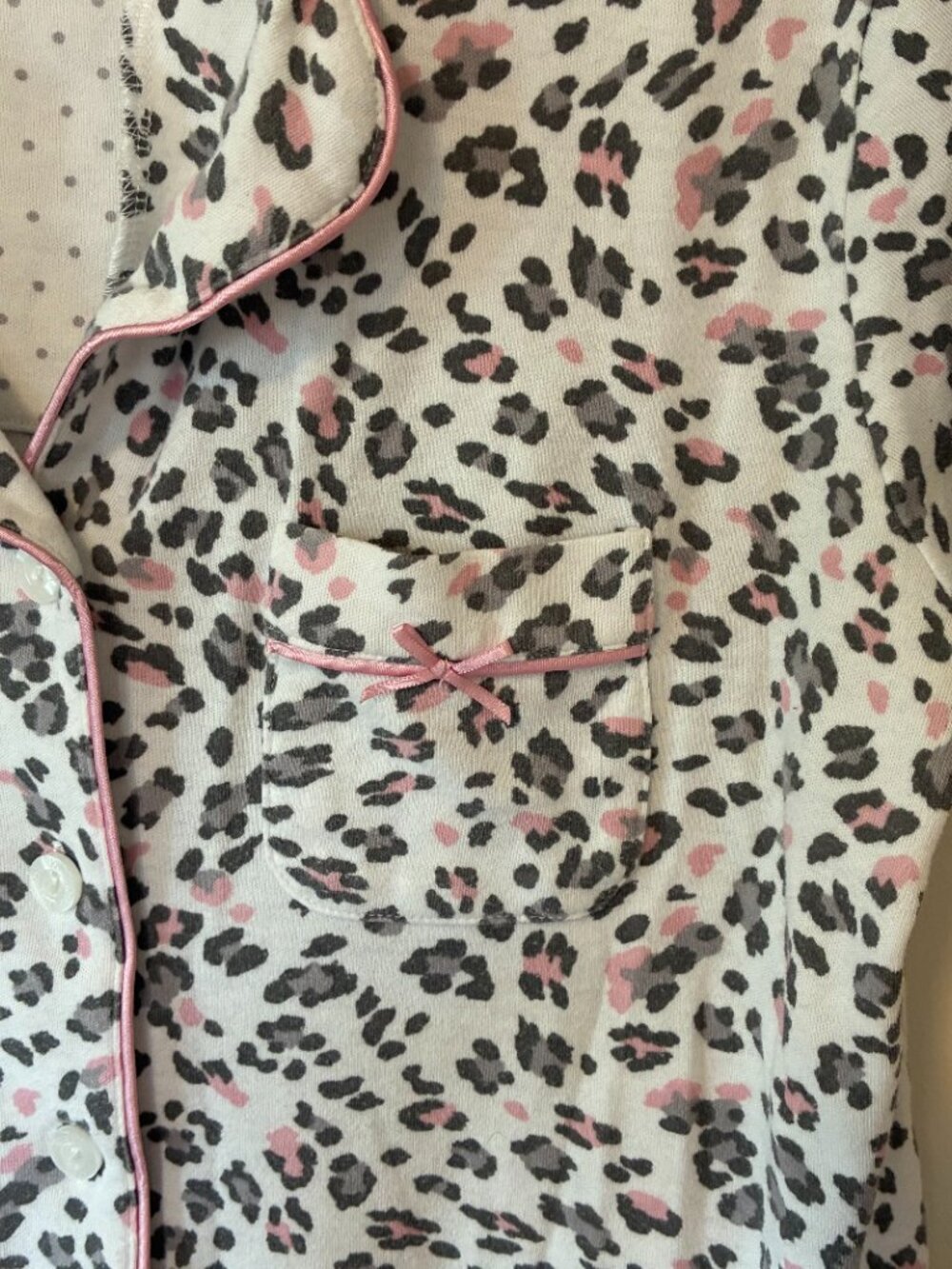Karen Neuburger Sz Small | White and Pink Leopard Print Pajama Top + Pants Set - Picture 4 of 15